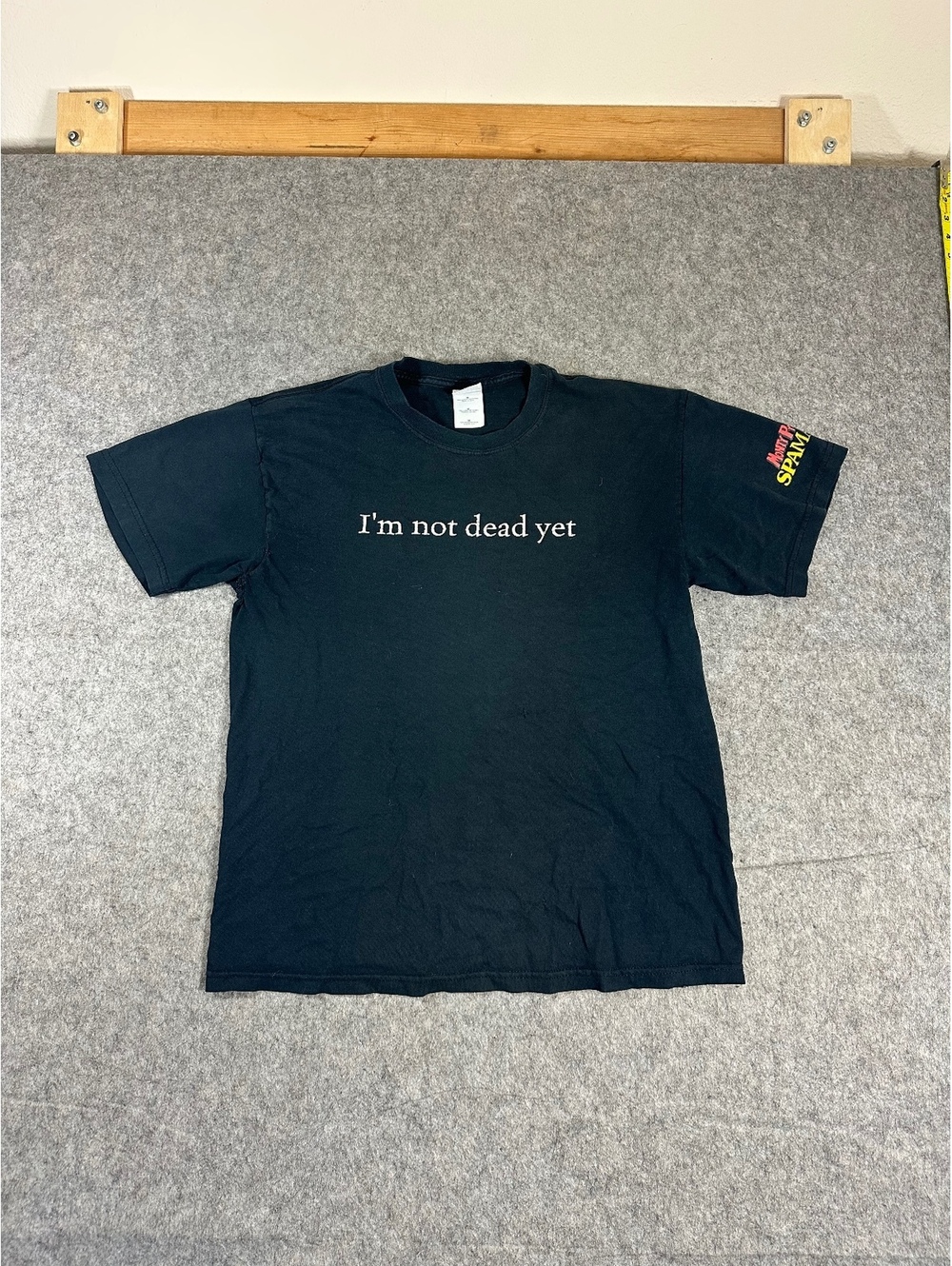 Vintage Monty Python Spamalot "I'm Not Dead Yet" t-shirt Mens size L